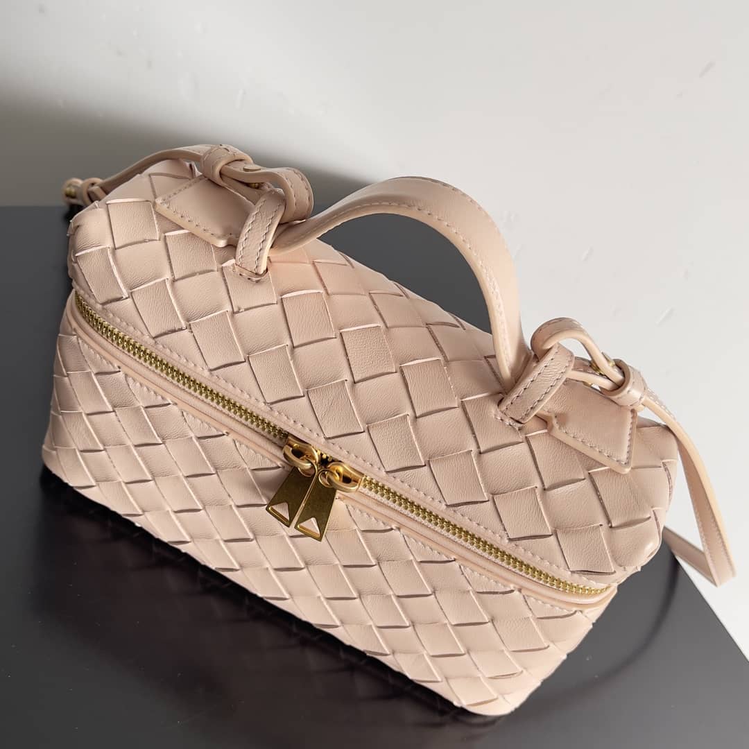 Replica Bottega Veneta intrecciato leather Bang Bang Vanity Case_6_155462 Replica Bottega Veneta intrecciato leather Bang Bang Vanity Case