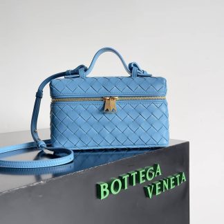 Replica Bottega Veneta intrecciato leather Bang Bang Vanity Case