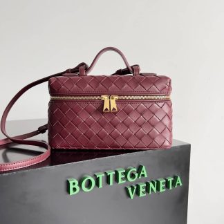 Replica Bottega Veneta intrecciato leather Bang Bang Vanity Case