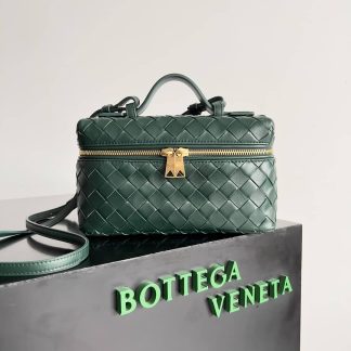 Replica Bottega Veneta intrecciato leather Bang Bang Vanity Case