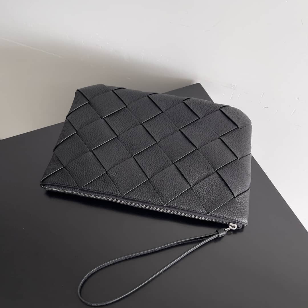 Replica Bottega Veneta Diago Intrecciato Leather Large Pouch_3_155632 Replica Bottega Veneta Diago Intrecciato Leather Large Pouch