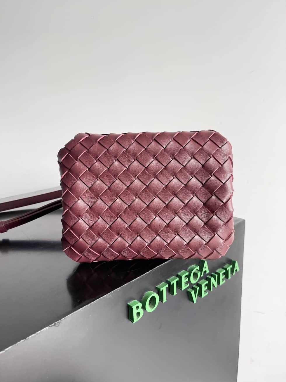 Replica Bottega Veneta Small Leather Parachute Shoulder Bag_5_155722 Replica Bottega Veneta Small Leather Parachute Shoulder Bag