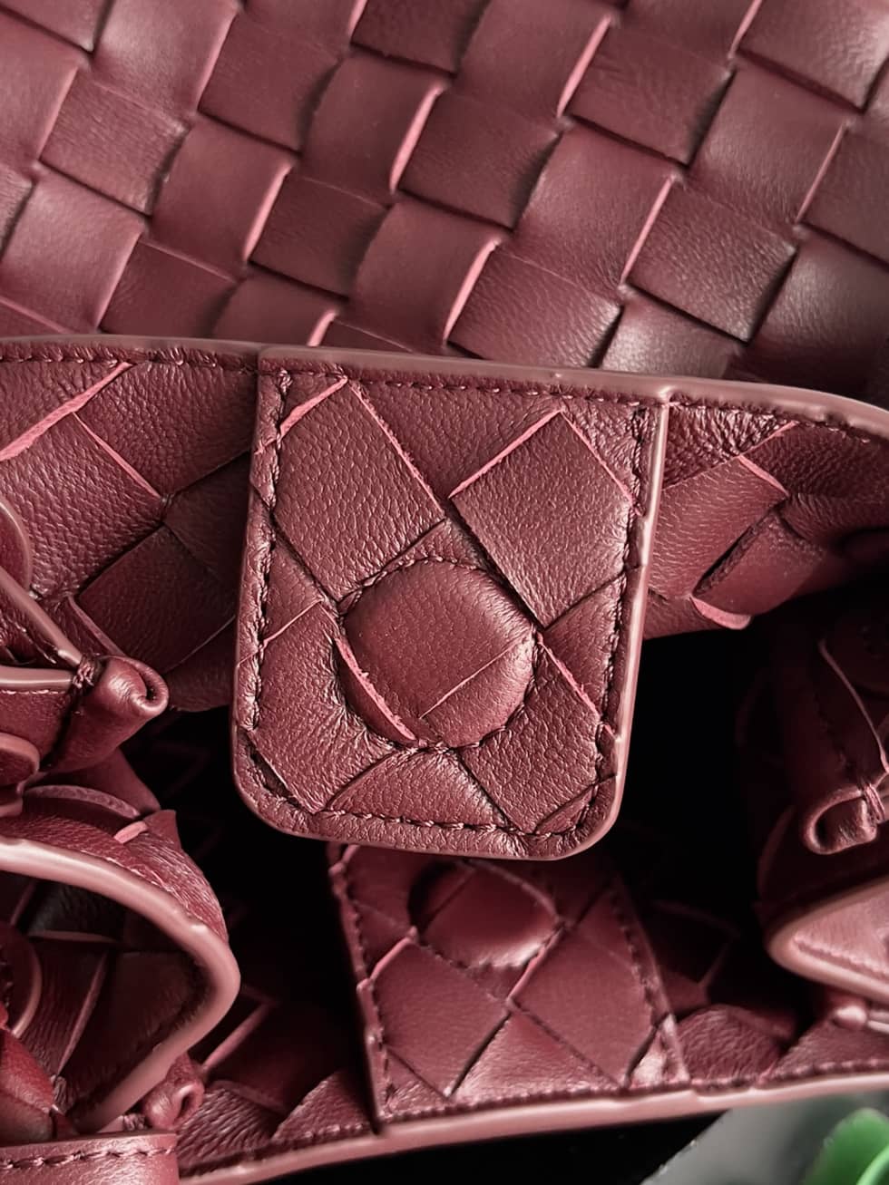 Replica Bottega Veneta Small Leather Parachute Shoulder Bag_6_155722 Replica Bottega Veneta Small Leather Parachute Shoulder Bag