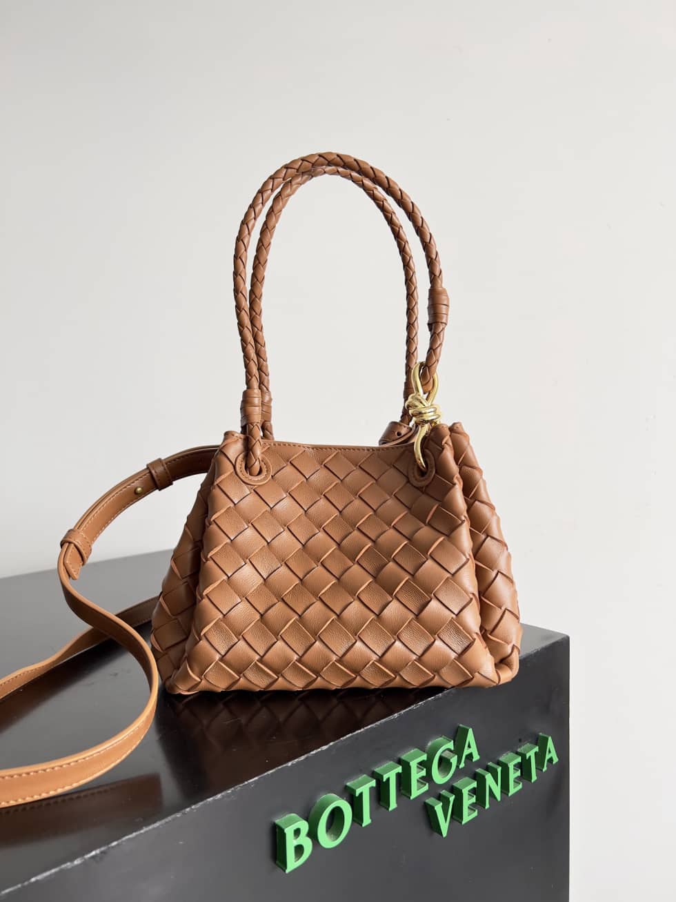 Replica Bottega Veneta Small Leather Parachute Shoulder Bag_10_155762 Replica Bottega Veneta Small Leather Parachute Shoulder Bag