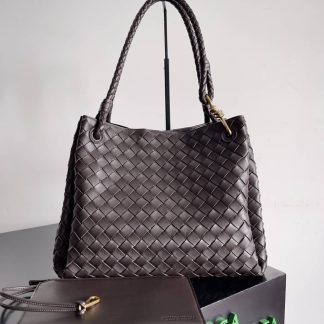 Replica Bottega Veneta Large Intrecciato Leather Parachute Shoulder Bag