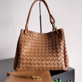 Replica Bottega Veneta Large Intrecciato Leather Parachute Shoulder Bag