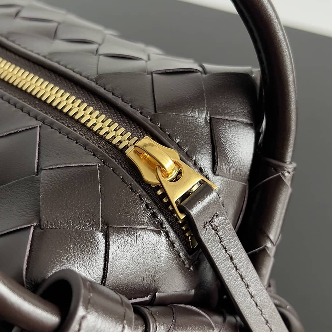 Replica Bottega Veneta Small Loop Intrecciato Leather Camera Bag_3_155888 Replica Bottega Veneta Small Loop Intrecciato Leather Camera Bag