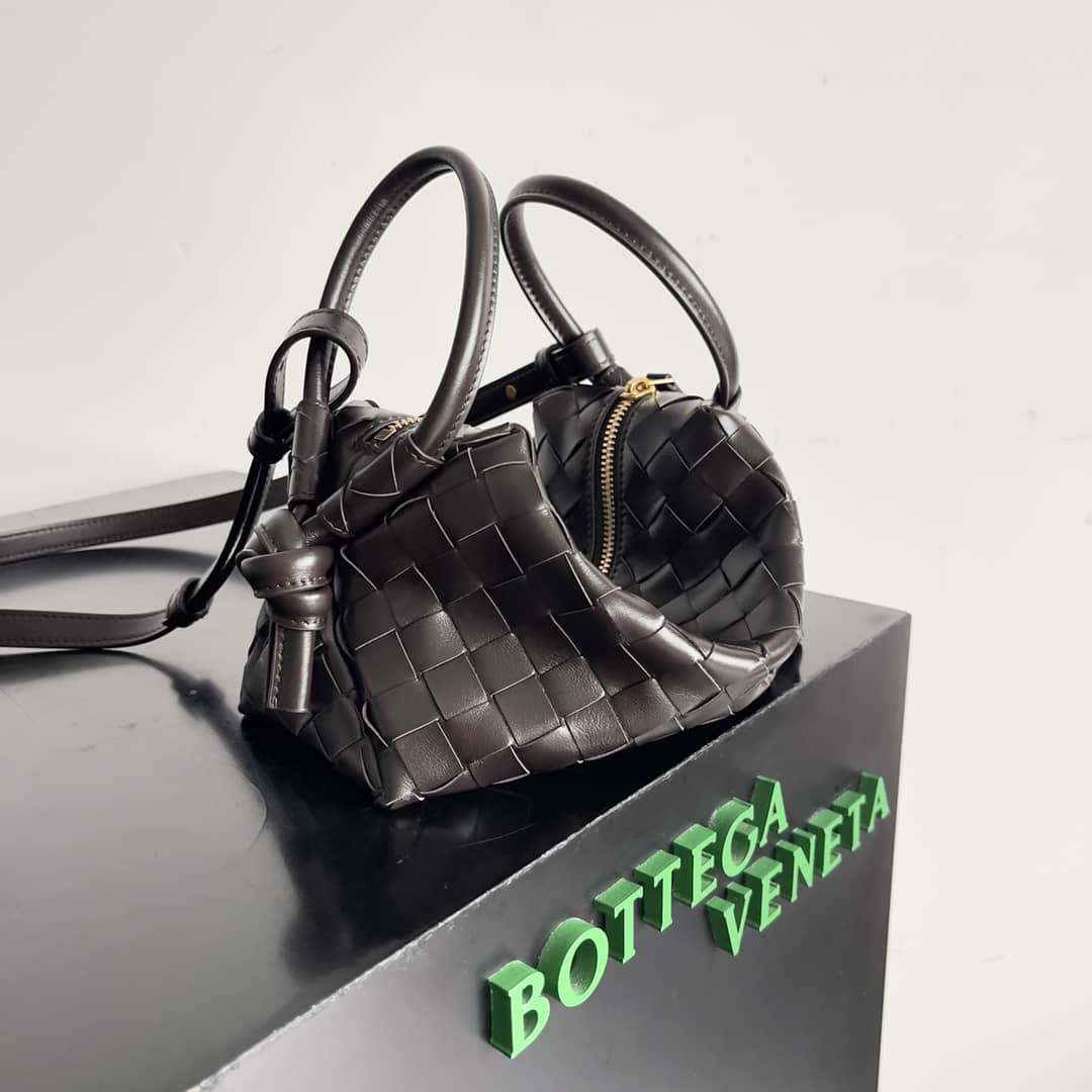 Replica Bottega Veneta Small Loop Intrecciato Leather Camera Bag_4_155888 Replica Bottega Veneta Small Loop Intrecciato Leather Camera Bag