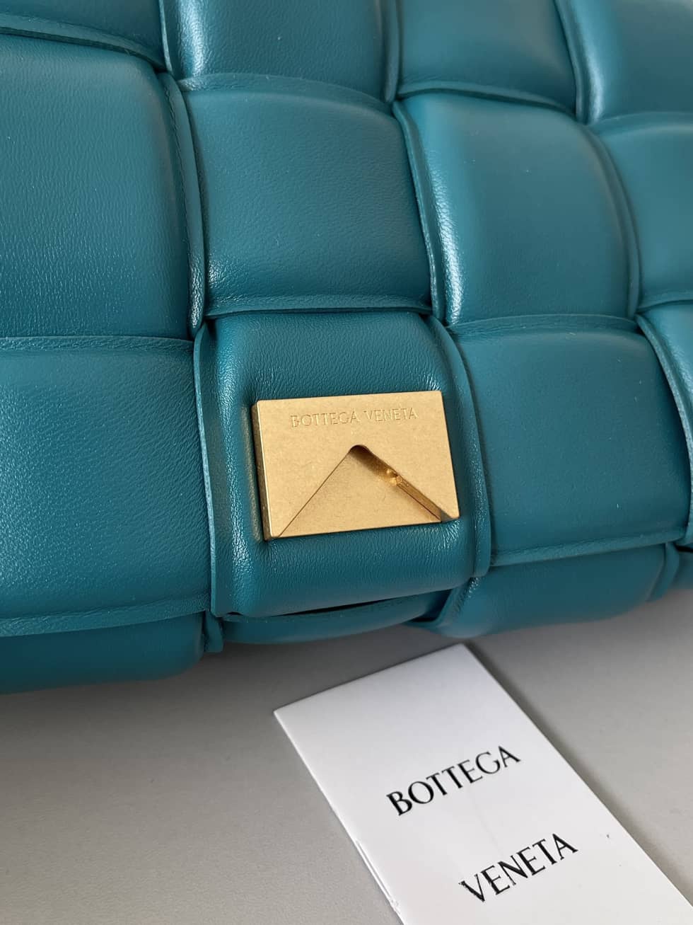 Replica Bottega Veneta Lambskin Maxi Intreccio Padded Chain Cassette Crossbody Bag_5_156248 Replica Bottega Veneta Lambskin Maxi Intreccio Padded Chain Cassette Crossbody Bag