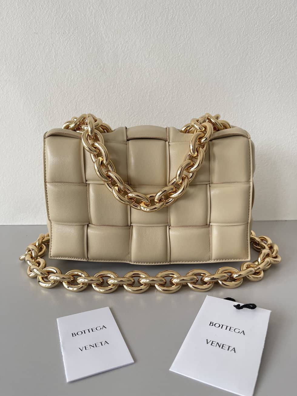 Replica Bottega Veneta Lambskin Maxi Intreccio Padded Chain Cassette Crossbody Bag_10_156338 Replica Bottega Veneta Lambskin Maxi Intreccio Padded Chain Cassette Crossbody Bag
