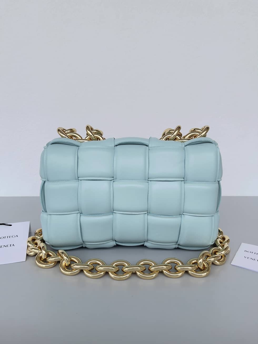 Replica Bottega Veneta Lambskin Maxi Intreccio Padded Chain Cassette Crossbody Bag_1_156438 Replica Bottega Veneta Lambskin Maxi Intreccio Padded Chain Cassette Crossbody Bag