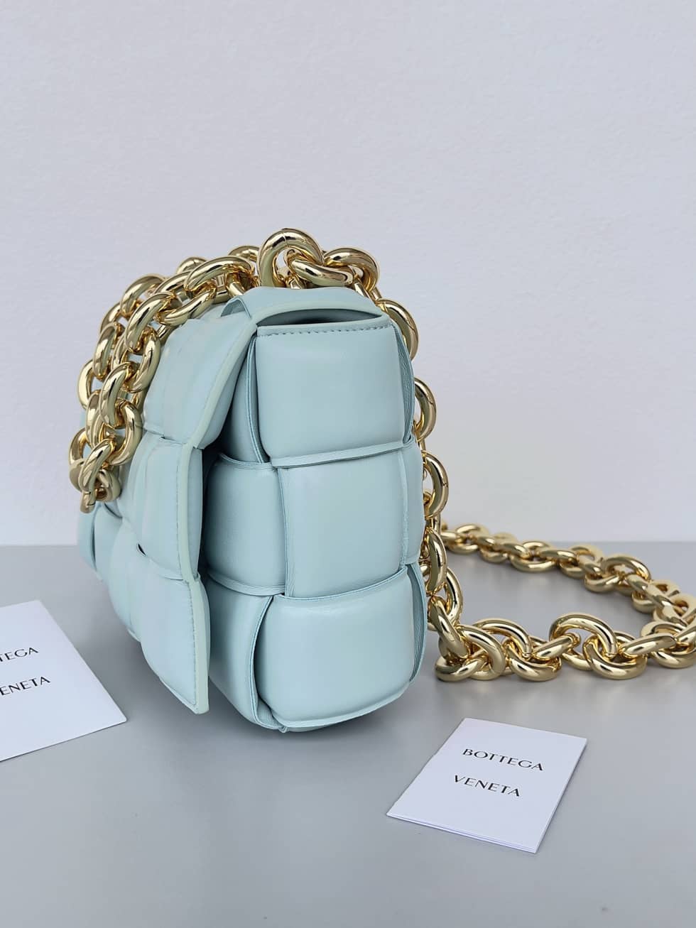 Replica Bottega Veneta Lambskin Maxi Intreccio Padded Chain Cassette Crossbody Bag_3_156438 Replica Bottega Veneta Lambskin Maxi Intreccio Padded Chain Cassette Crossbody Bag