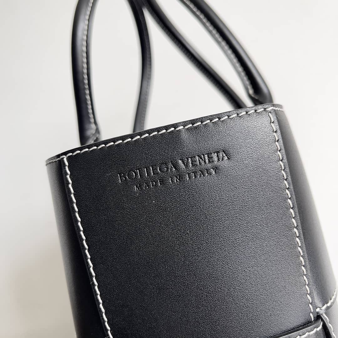 Replica Bottega Veneta Nappa Maxi Intrecciato Arco Tote_2_157785 Replica Bottega Veneta Nappa Maxi Intrecciato Arco Tote
