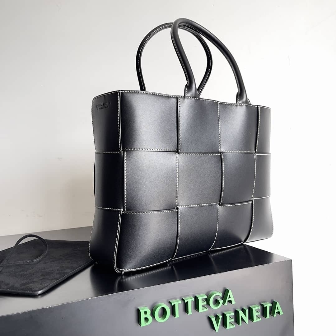 Replica Bottega Veneta Nappa Maxi Intrecciato Arco Tote_3_157785 Replica Bottega Veneta Nappa Maxi Intrecciato Arco Tote