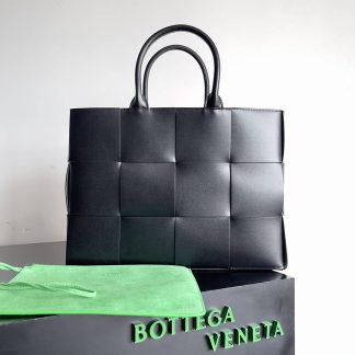 Replica Bottega Veneta Nappa Maxi Intrecciato Arco Tote