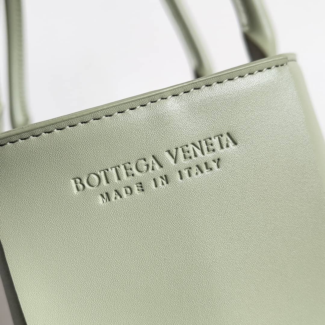 Replica Bottega Veneta Nappa Maxi Intrecciato Arco Tote_2_157815 Replica Bottega Veneta Nappa Maxi Intrecciato Arco Tote