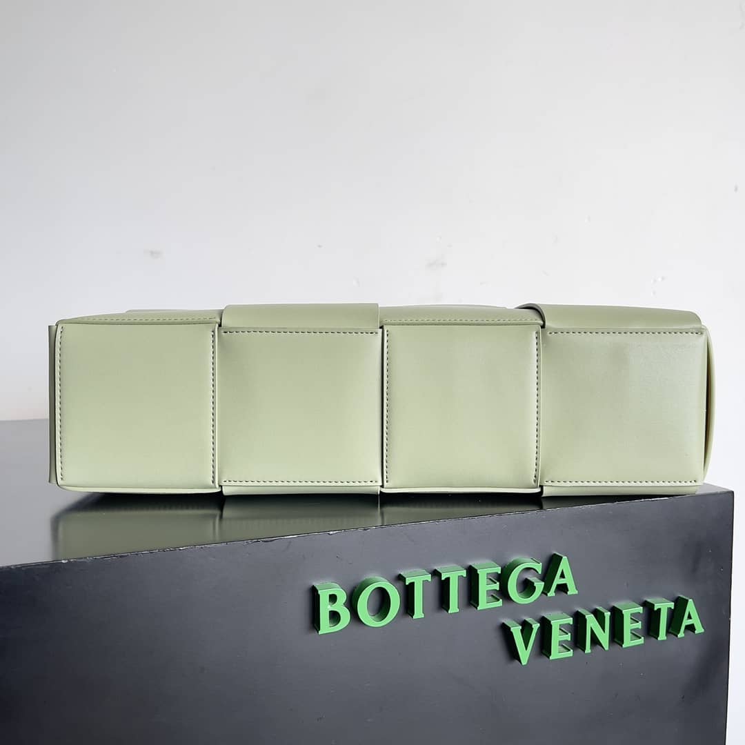 Replica Bottega Veneta Nappa Maxi Intrecciato Arco Tote_3_157815 Replica Bottega Veneta Nappa Maxi Intrecciato Arco Tote