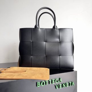 Replica Bottega Veneta Nappa Maxi Intrecciato Arco Tote