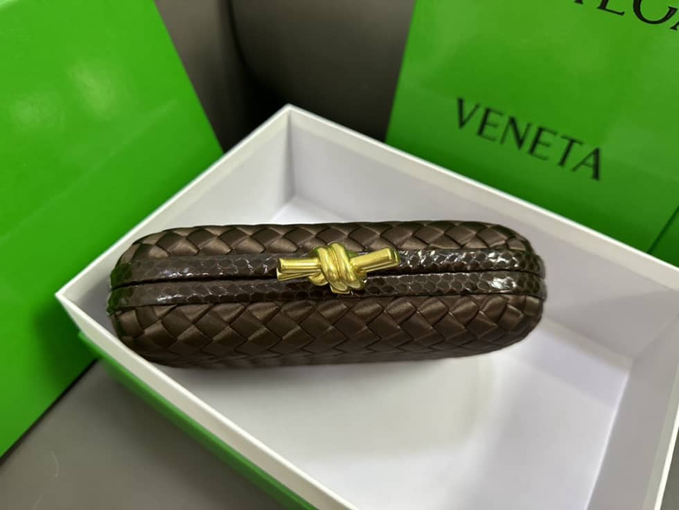 Replica Bottega Veneta knot silk Medium Pochette clutch_2_157964 Replica Bottega Veneta knot silk Medium Pochette clutch
