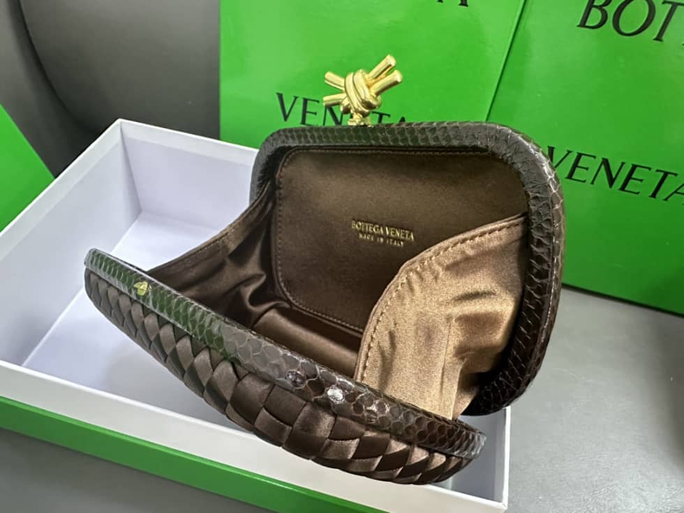 Replica Bottega Veneta knot silk Medium Pochette clutch_4_157964 Replica Bottega Veneta knot silk Medium Pochette clutch