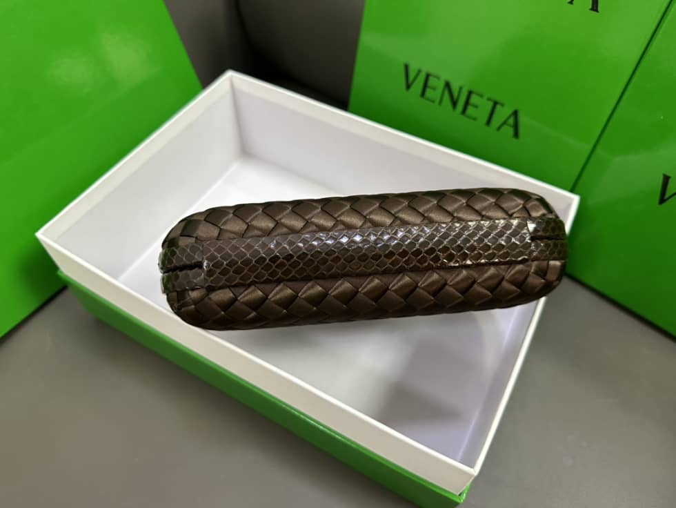 Replica Bottega Veneta knot silk Medium Pochette clutch_5_157964 Replica Bottega Veneta knot silk Medium Pochette clutch