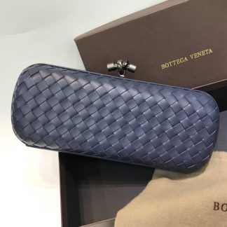 Replica Bottega Veneta Intrecciato Leather Knot Clutch