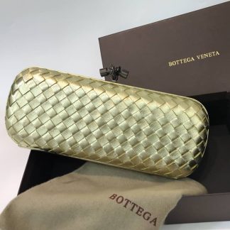 Replica Bottega Veneta Intrecciato Leather Knot Clutch