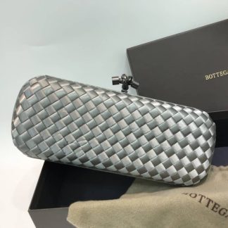 Replica Bottega Veneta Silk knot Pochette clutch