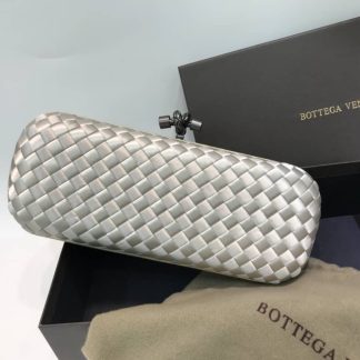 Replica Bottega Veneta Silk knot Pochette clutch