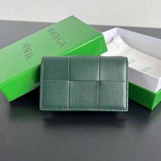 Replica Bottega Veneta Intreccio Leather Bi-Fold Wallet