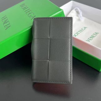 Replica Bottega Veneta Intreccio Leather Cassette Bifold Card Holder