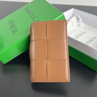 Replica Bottega Veneta Intreccio Leather Cassette Bifold Card Holder