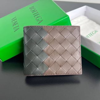 Replica Bottega Veneta Intrecciato Leather Bifold Wallet