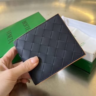 Replica Bottega Veneta Intrecciato Leather Bifold Wallet