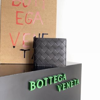 Replica Bottega Veneta Intrecciato Leather Bifold Wallet