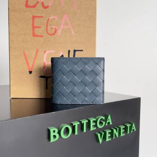 Replica Bottega Veneta Intrecciato Leather Bifold Wallet