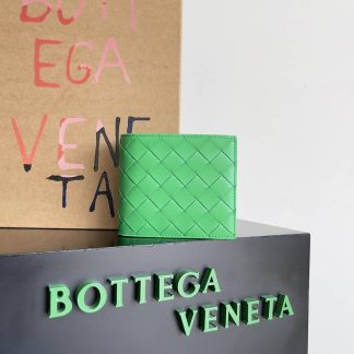 Replica Bottega Veneta Intrecciato Leather Bifold Wallet