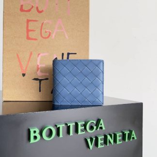 Replica Bottega Veneta Intrecciato Leather Bifold Wallet