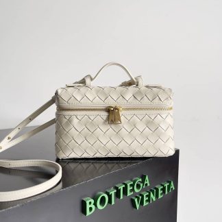 Replica Bottega Veneta intrecciato leather Bang Bang Vanity Case