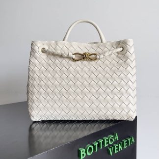 Replica Bottega Veneta Andiamo Intrecciato Medium Top handle Tote bag