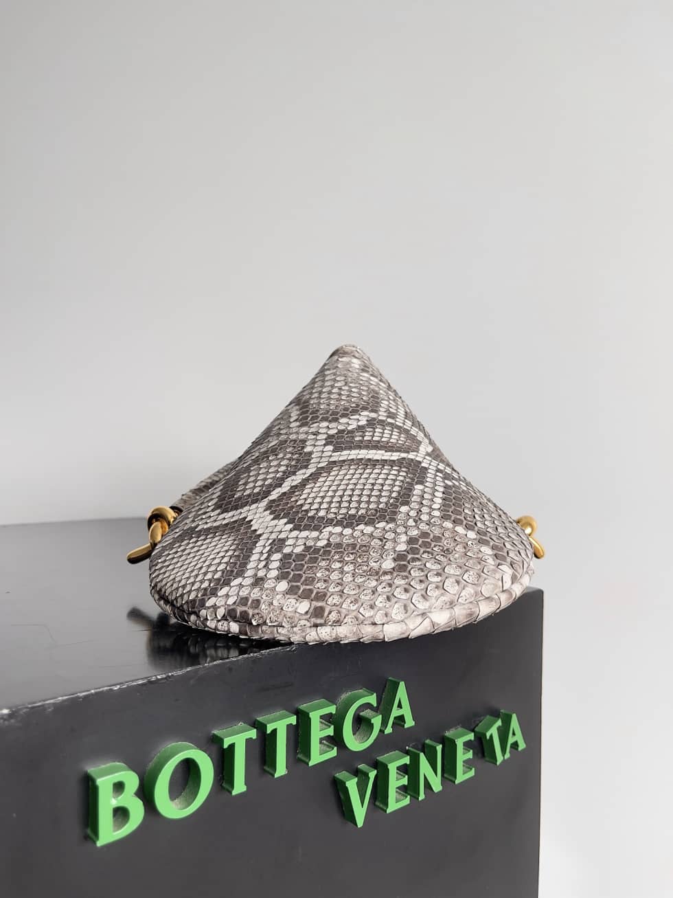Replica Bottega Veneta Solstice Small Calfskin Python Texture Shoulder Bag_4_158990 Replica Bottega Veneta Solstice Small Calfskin Python Texture Shoulder Bag