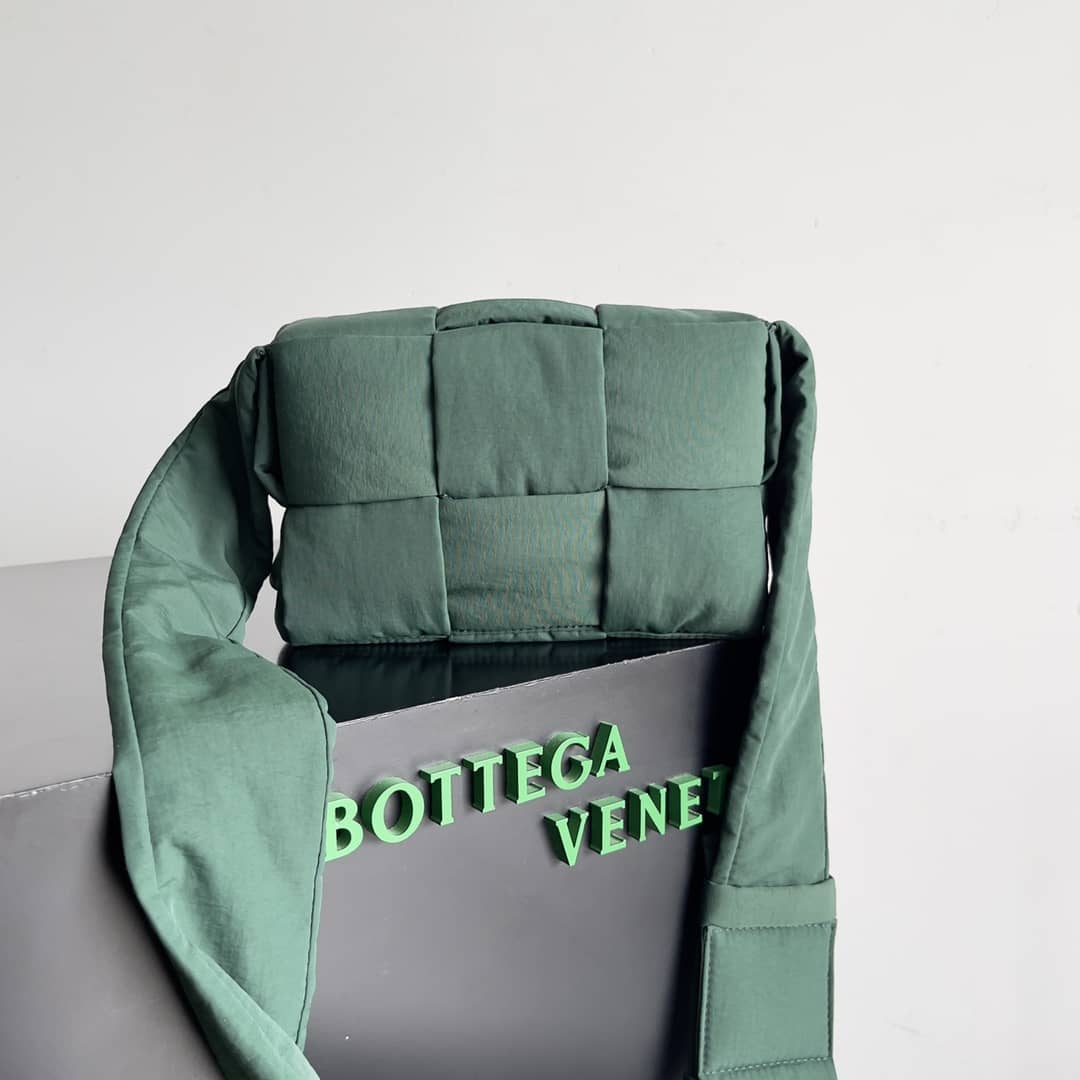 Replica Bottega Veneta Small Padded Tech Cassette Shoulder Bag_1_147188 Replica Bottega Veneta Small Padded Tech Cassette Shoulder Bag
