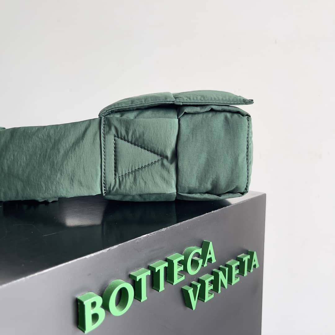 Replica Bottega Veneta Small Padded Tech Cassette Shoulder Bag_2_147188 Replica Bottega Veneta Small Padded Tech Cassette Shoulder Bag