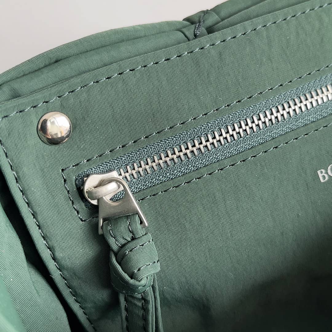 Replica Bottega Veneta Small Padded Tech Cassette Shoulder Bag_5_147188 Replica Bottega Veneta Small Padded Tech Cassette Shoulder Bag