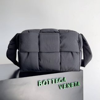 Replica Bottega Veneta Medium Padded Tech Cassette Shoulder Bag