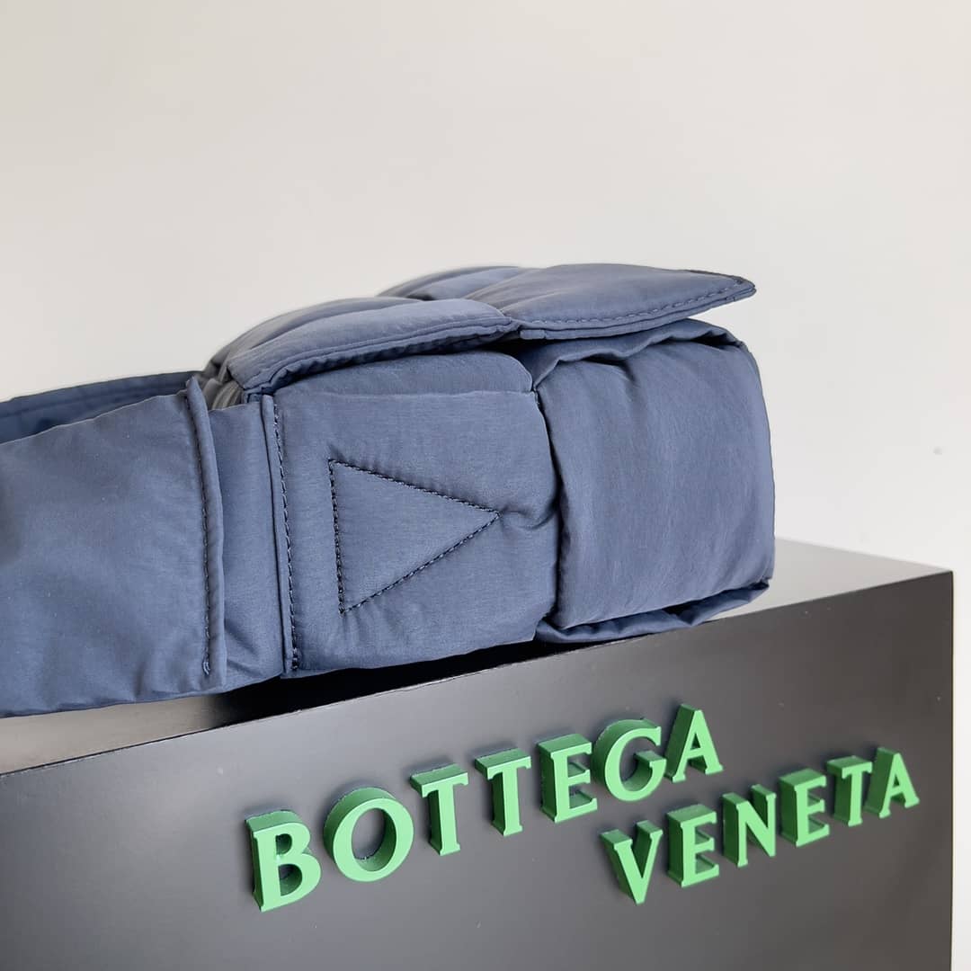 Replica Bottega Veneta Woven Padded Nylon Cassette Messenger Bag_1_147288 Replica Bottega Veneta Woven Padded Nylon Cassette Messenger Bag