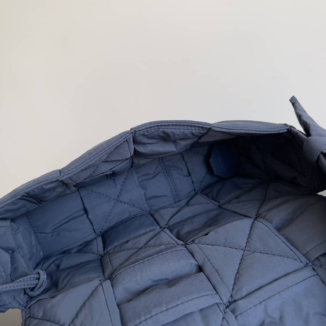 Replica Bottega Veneta Woven Padded Nylon Cassette Messenger Bag_7_147288 Replica Bottega Veneta Woven Padded Nylon Cassette Messenger Bag
