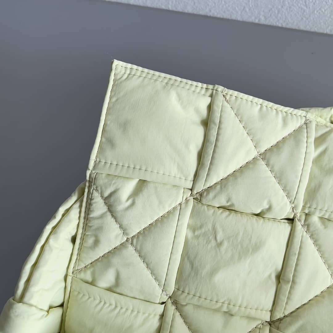 Replica Bottega Veneta Woven Padded Nylon Cassette Messenger Bag_4_147367 Replica Bottega Veneta Woven Padded Nylon Cassette Messenger Bag