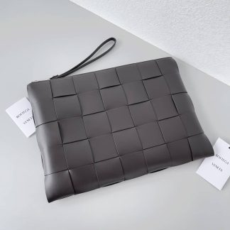 Replica Bottega Veneta Intrecciato Urban Leather Pouch