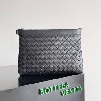Replica Bottega Veneta Intrecciato Leather Zip Clutch Pouch
